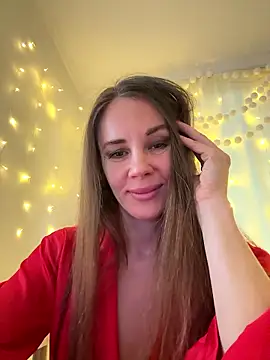 Snapshot of LucieMack chatting on 01/15/26, 05:22 LucieMack online show from 01/15/26, 05:22