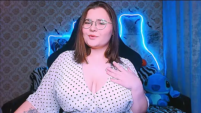 InLoveWithLife26 online show from 10/26/25, 06:08