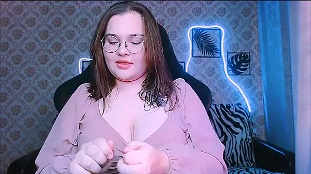 InLoveWithLife26 online show from 12/14/25, 12:11