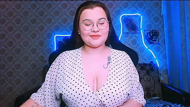 InLoveWithLife26 online show from 02/15/26, 08:08