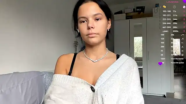 Snapshot of MaydaCornwall chatting on 12/05/25, 08:02 MaydaCornwall online show from 12/05/25, 08:02