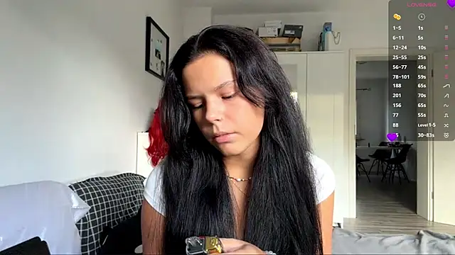 Snapshot of MaydaCornwall chatting on 10/26/25, 03:12 MaydaCornwall online show from 10/26/25, 03:12