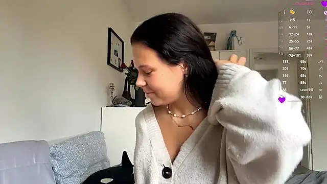 Snapshot of MaydaCornwall chatting on 11/09/25, 09:02 MaydaCornwall online show from 11/09/25, 09:02