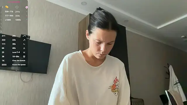 Snapshot of MaydaCornwall chatting on 09/11/25, 05:18 MaydaCornwall online show from 09/11/25, 05:18