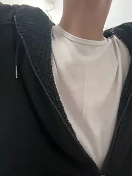 HitShelf online show from 02/01/26, 04:49