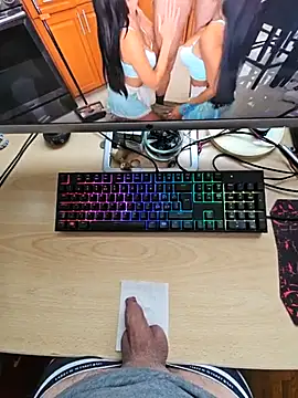 flirt 23 online show from 11/19/25, 10:15