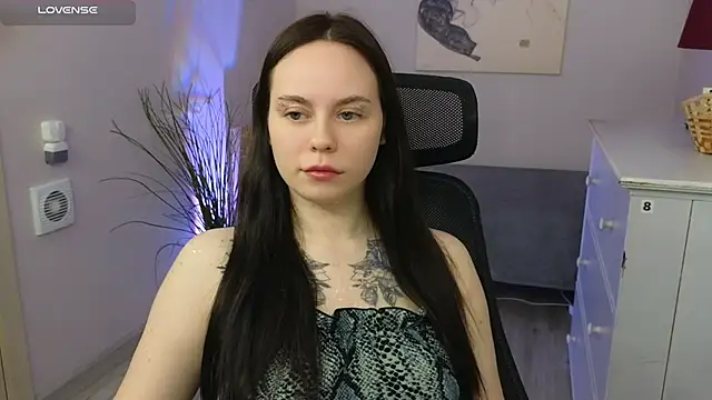 Snapshot of Alice_Moondark chatting on 09/22/25, 08:15 Alice Moondark online show from 09/22/25, 08:15