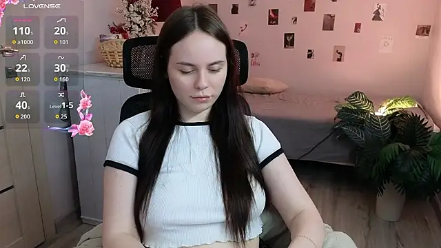 Alice Moondark online show from 03/13/26, 11:15