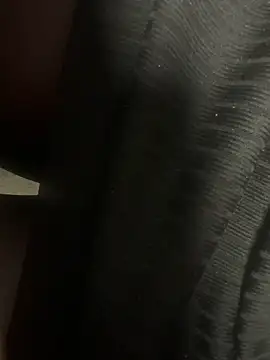 HiddenHoneyLDN online show from 12/18/25, 01:37