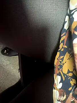 HiddenHoneyLDN online show from 10/24/25, 09:08