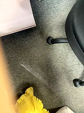 HiddenHoneyLDN online show from 11/12/25, 09:13