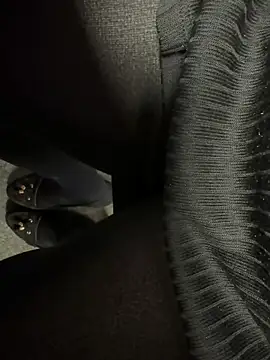 HiddenHoneyLDN online show from 09/10/25, 02:49