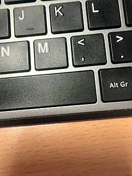 HiddenHoneyLDN online show from 11/26/25, 10:15