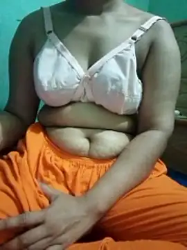 Snapshot of Maria_Mahi chatting on 12/23/25, 03:06 Maria Mahi online show from 12/23/25, 03:06