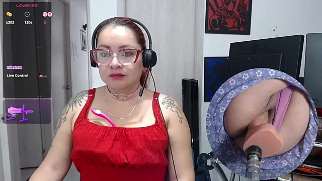 leidydi223 online show from 12/04/25, 02:27