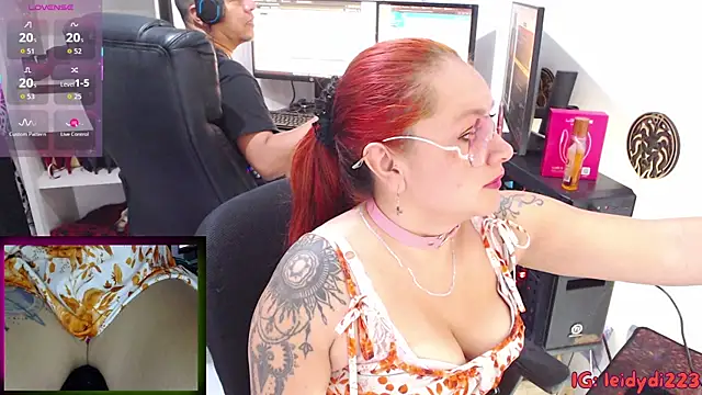 leidydi223 online show from 10/15/25, 01:19