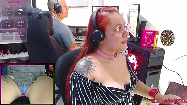 leidydi223 online show from 10/15/25, 01:15