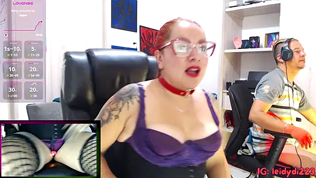 leidydi223 online show from 10/18/25, 01:35