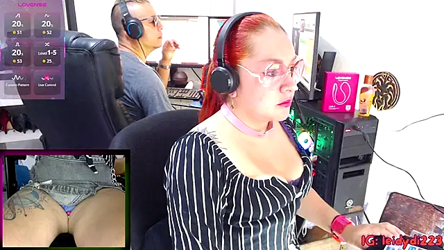 leidydi223 online show from 10/14/25, 01:12