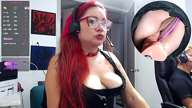 leidydi223 online show from 11/12/25, 02:26