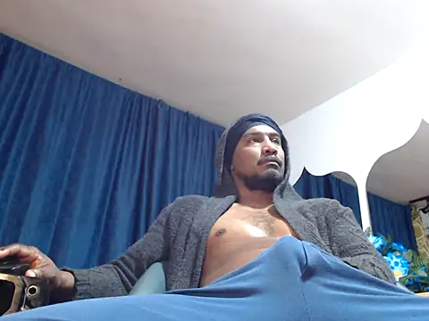 ElCaballeroNegro24 online show from 12/18/25, 01:44