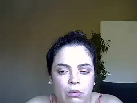 Snapshot of ITALIANASISIXX chatting on 05/25/26, 03:00 ITALIANASISIXX online show from 05/25/26, 03:00