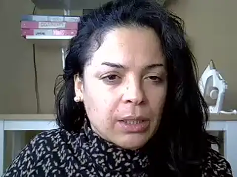 ITALIANASISIXX online show from 11/04/25, 08:51