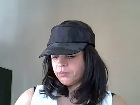 ITALIANASISIXX online show from 10/25/25, 01:01