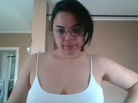 ITALIANASISIXX online show from 04/18/26, 07:44