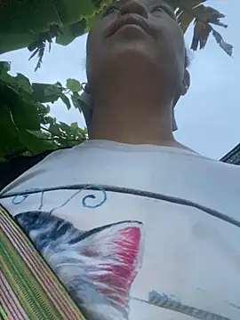 Snapshot of Lai005 chatting on 10/13/25, 10:54 Lai005 online show from 10/13/25, 10:54