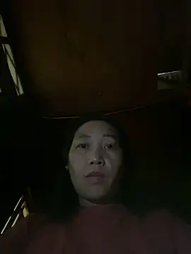 Snapshot of Lai005 chatting on 10/06/25, 12:12 Lai005 online show from 10/06/25, 12:12