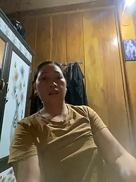 Snapshot of Lai005 chatting on 09/18/25, 08:56 Lai005 online show from 09/18/25, 08:56