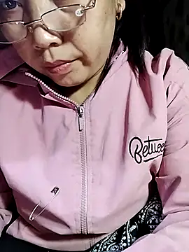 Snapshot of Lai005 chatting on 11/02/25, 02:49 Lai005 online show from 11/02/25, 02:49