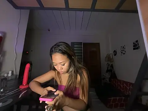 PinayLina18 online show from 06/08/26, 11:55