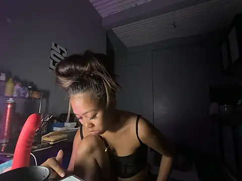 PinayLina18 online show from 04/06/26, 03:57