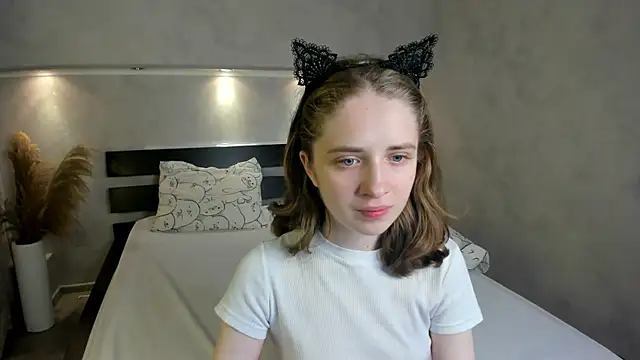 Camilla Kelly online show from 10/06/25, 01:07