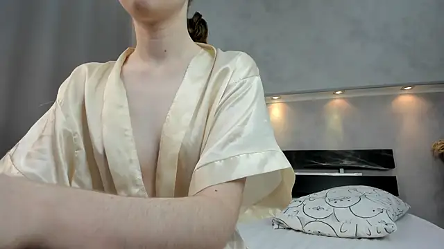 Camilla Kelly online show from 11/01/25, 01:12