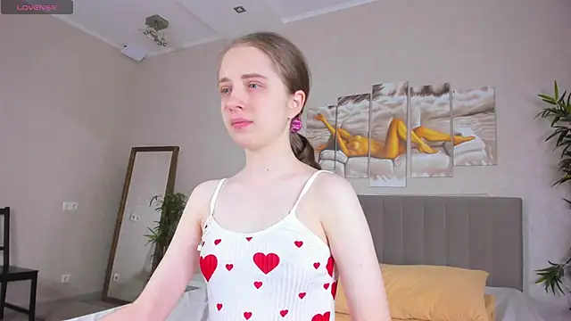 Camilla Kelly online show from 04/17/26, 01:08