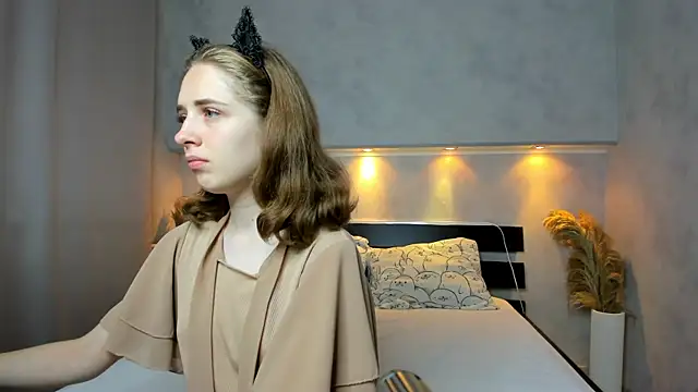 Camilla Kelly online show from 09/10/25, 12:09