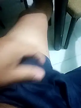 Snapshot of MasterVrgaagrande chatting on 03/17/26, 01:41 MasterVrgaagrande online show from 03/17/26, 01:41