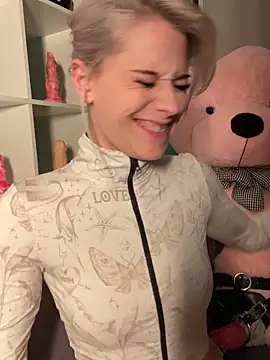 TheRealJessyLey online show from 11/12/25, 07:40