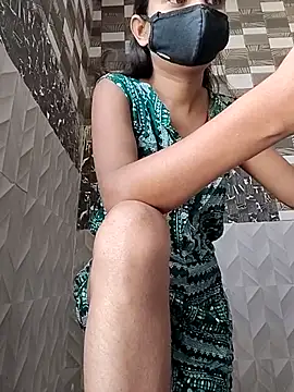 Snapshot of Ruhi_07 chatting on 09/12/25, 04:12 Ruhi 07 online show from 09/12/25, 04:12