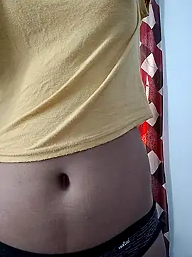 Snapshot of Ruhi_07 chatting on 10/17/25, 04:16 Ruhi 07 online show from 10/17/25, 04:16