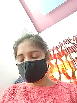 Snapshot of Ruhi_07 chatting on 11/22/25, 04:00 Ruhi 07 online show from 11/22/25, 04:00