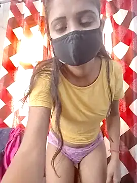 Snapshot of Ruhi_07 chatting on 11/01/25, 03:24 Ruhi 07 online show from 11/01/25, 03:24