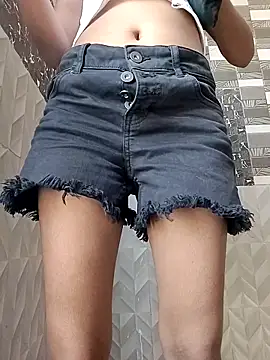 Snapshot of Ruhi_07 chatting on 09/15/25, 04:02 Ruhi 07 online show from 09/15/25, 04:02