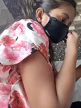 Snapshot of Ruhi_07 chatting on 09/16/25, 04:02 Ruhi 07 online show from 09/16/25, 04:02