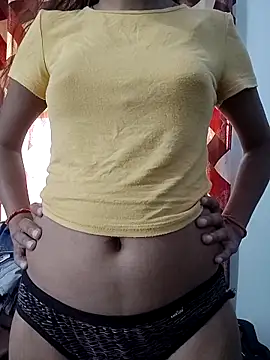 Snapshot of Ruhi_07 chatting on 10/18/25, 04:14 Ruhi 07 online show from 10/18/25, 04:14