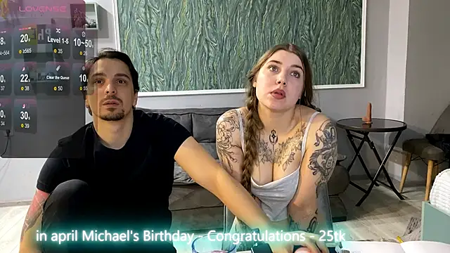 Snapshot of VelvetMiley chatting on 04/19/26, 06:10 VelvetMiley online show from 04/19/26, 06:10
