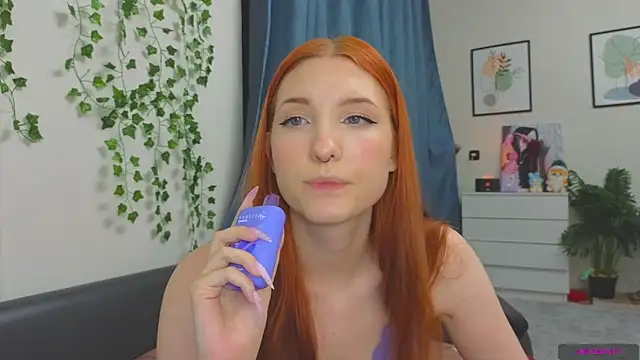 Snapshot of Olivia_Rid_ chatting on 09/26/25, 09:32 Olivia Rid online show from 09/26/25, 09:32